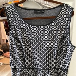 Dress sleeveless top